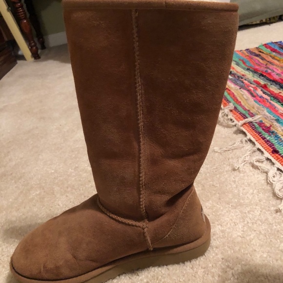 UGG Short boot II size 7 - Picture 2 of 15